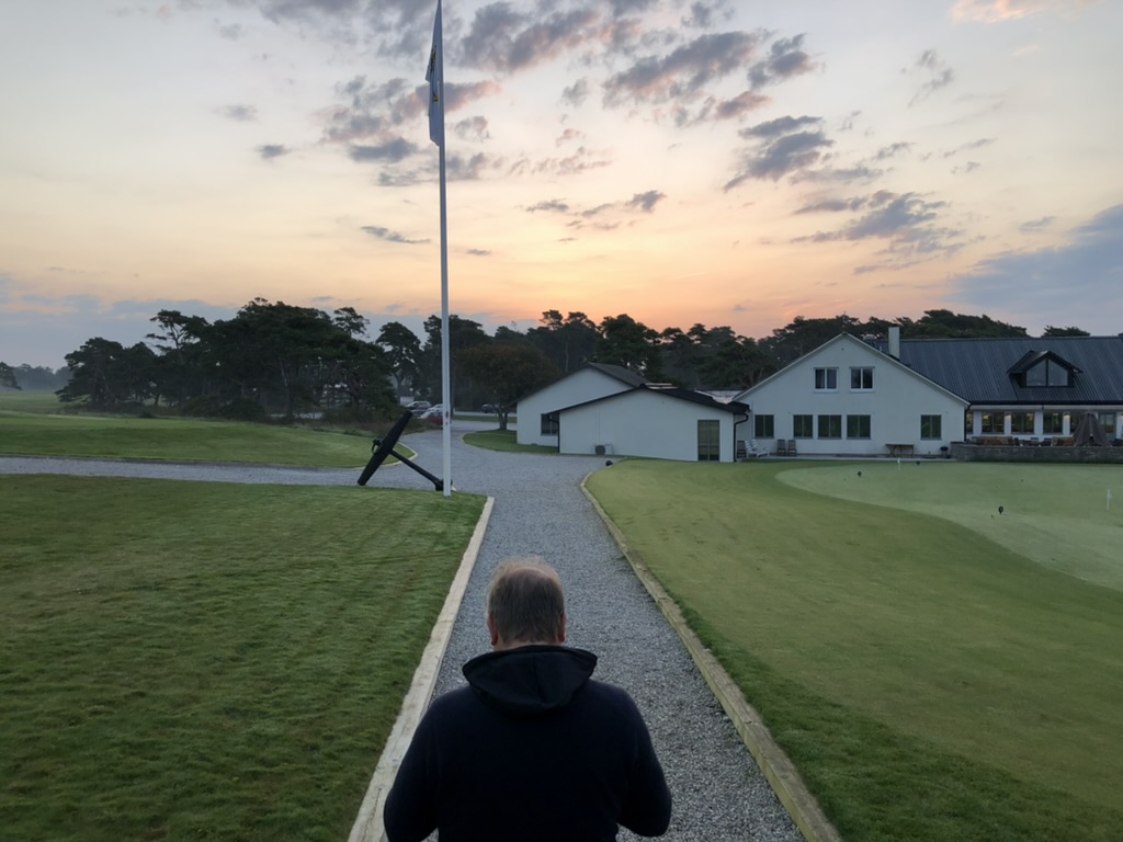Filminspelning av varumärkesbyggande film (brand film) på Visby GK med Mattias Brännholm på Brama.